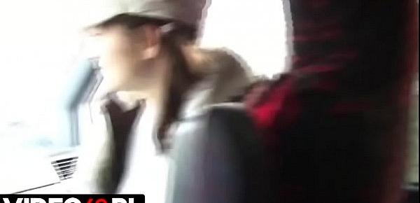  Polskie porno - Nastolatka która szukała transportu a znalazła kutasa w swoich ustach